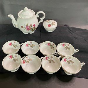 Fine China Japan "Bella Rose"  (1) Tea Pot, (1)Covered Sugar Dish, (8) Cups Thes